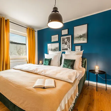Klassen - Exklusives - Zentral Und 4km Zur Messe -kingsizebett Essen
