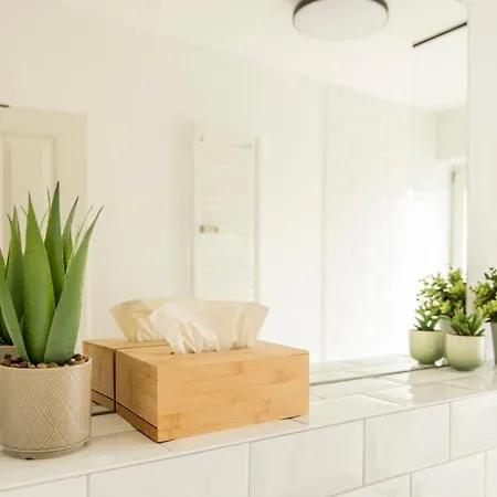 Klassen - Design - Zentral Und 4km Zur Messe Apartamento *