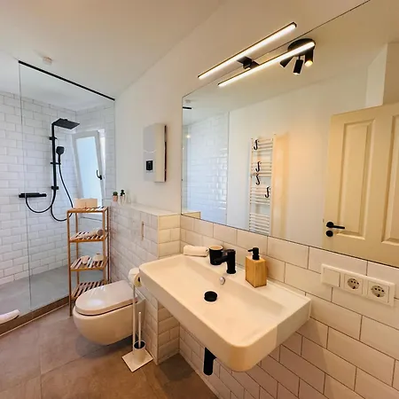 Klassen - Design - Zentral Und 4km Zur Messe Essen