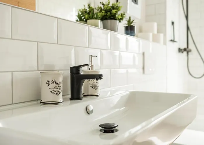 Klassen - Design - Zentral Und 4km Zur Messe Daire *