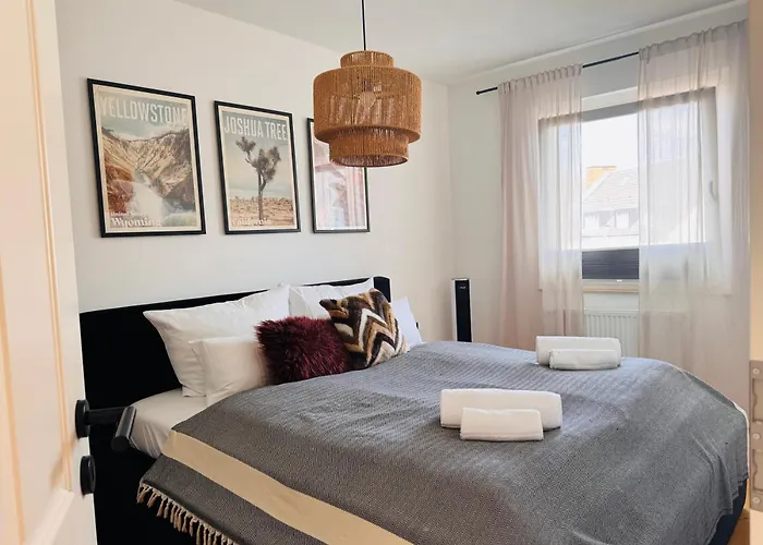 Apartment Klassen - Exklusives - Zentral Und 4km Zur Messe -kingsizebett